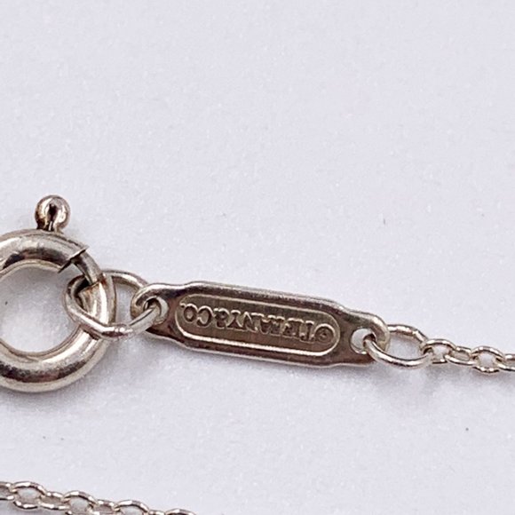 ❗️Sold❗️ Return to Tiffany Heart Lock Necklace - Picture 8 of 13